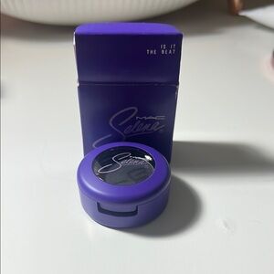 Vibrant Purple Eyeshadow Compact